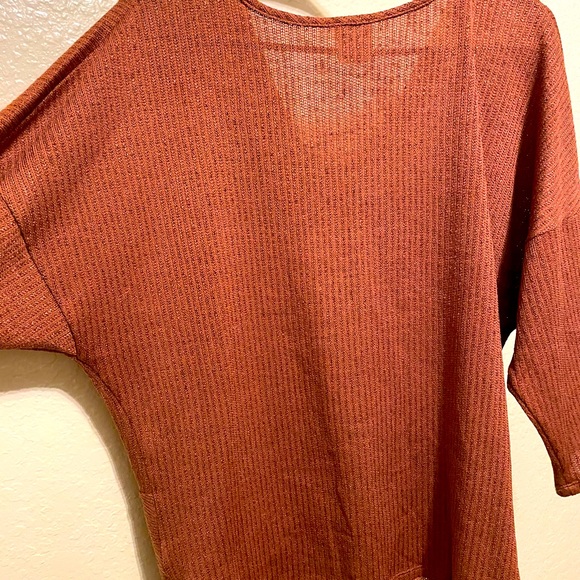 Brown top - Picture 2 of 2